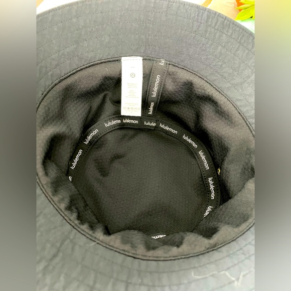 Lululemon bucket hat - Picture 3 of 3